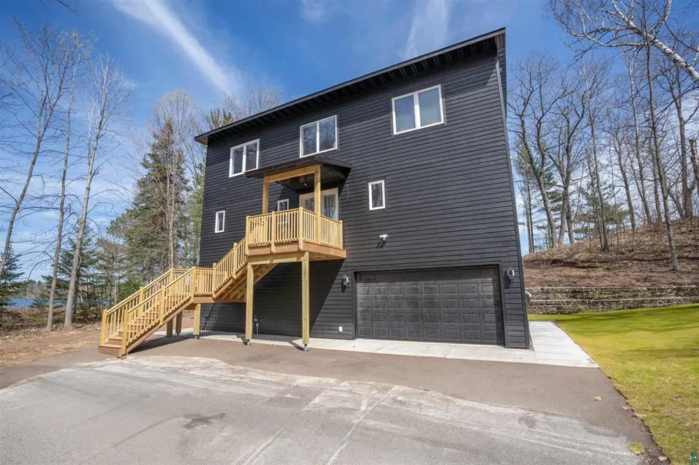 2000 W Chub Lake Road Carlton, MN 55718