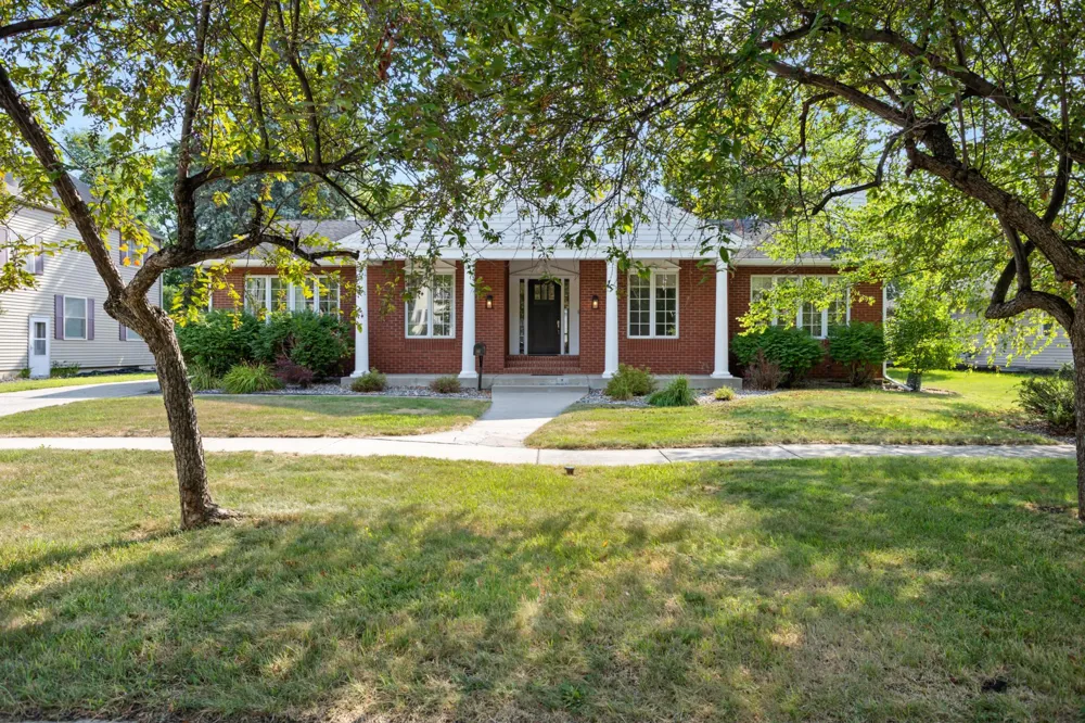 512 8th Street Wahpeton, ND 58075