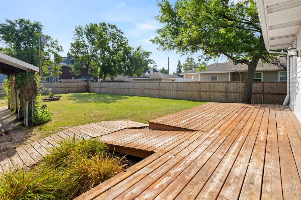 512 8th Street Wahpeton, ND 58075