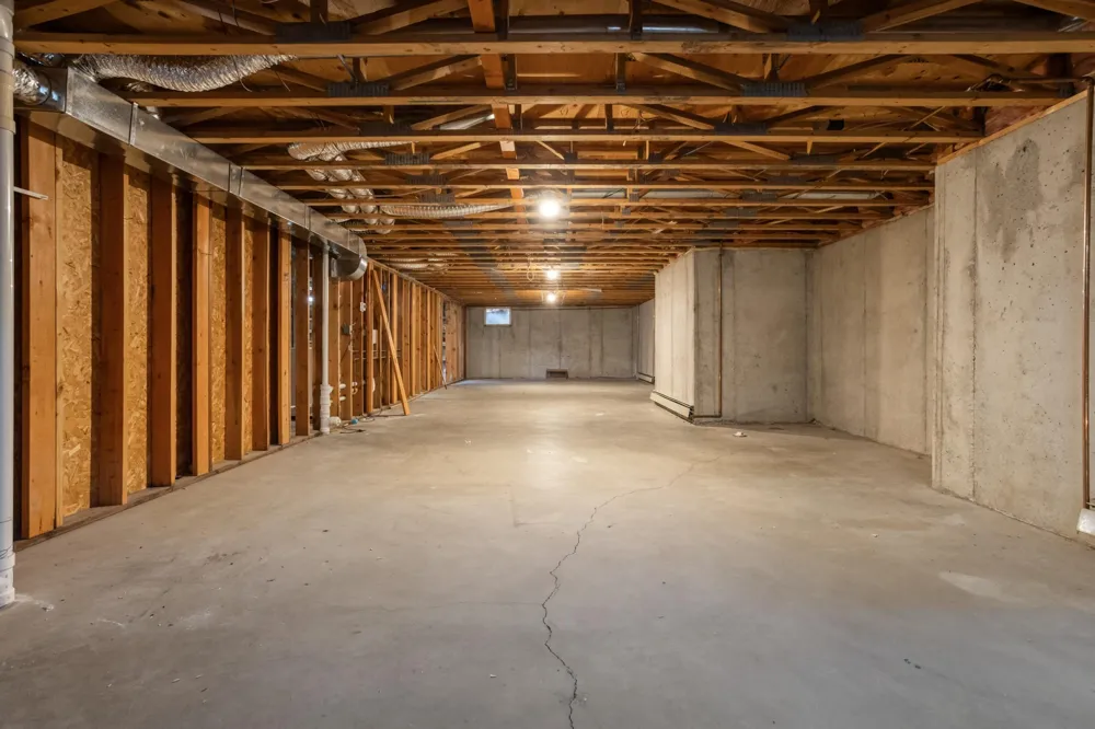 512 8th Street Wahpeton, ND 58075