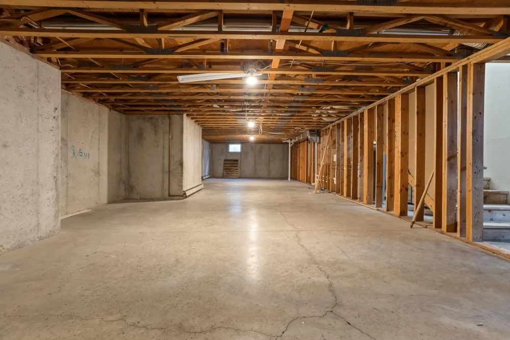 512 8th Street Wahpeton, ND 58075