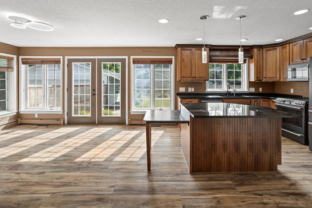 512 8th Street Wahpeton, ND 58075