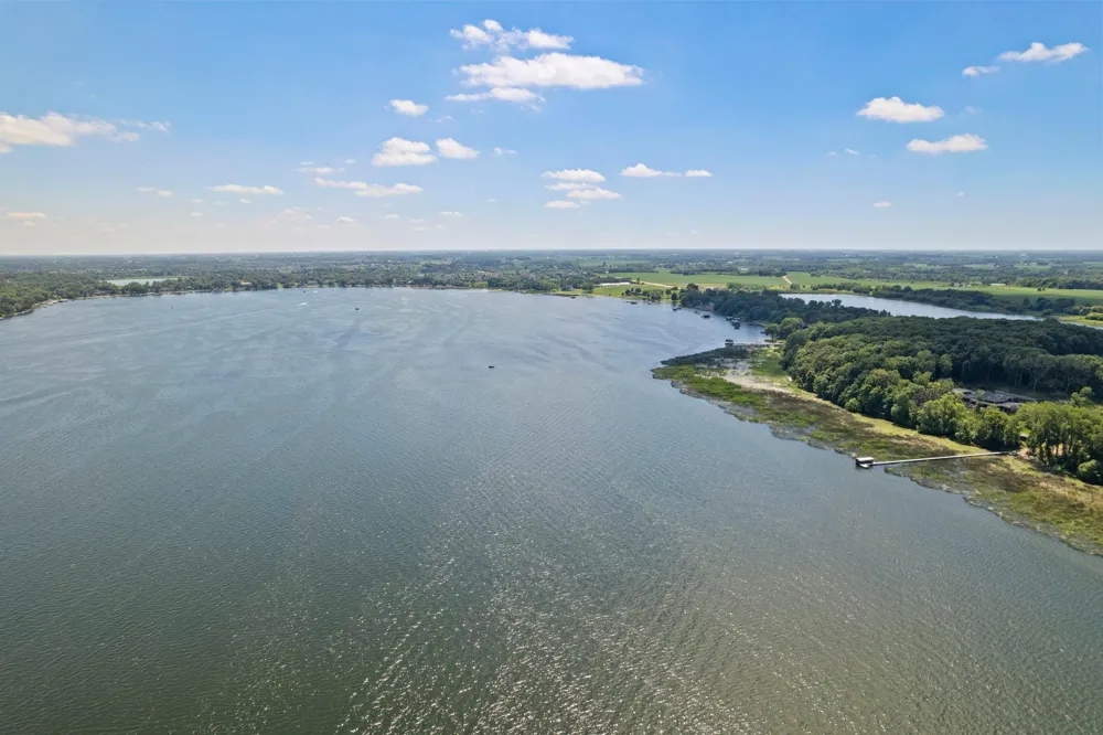 11040 N Shore Road Waconia, MN 55387