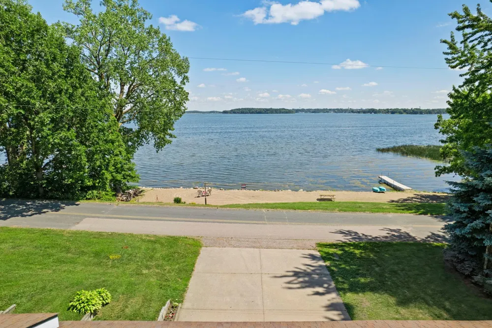 11040 N Shore Road Waconia, MN 55387