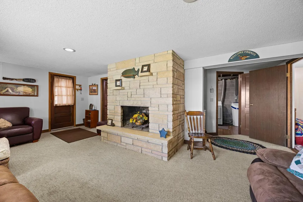11040 N Shore Road Waconia, MN 55387