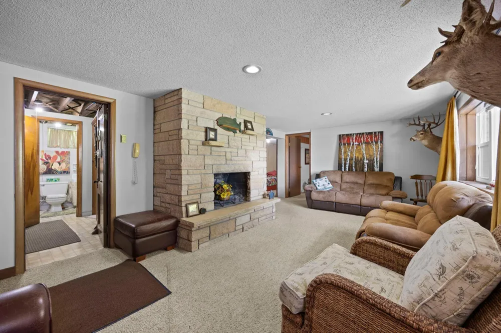 11040 N Shore Road Waconia, MN 55387