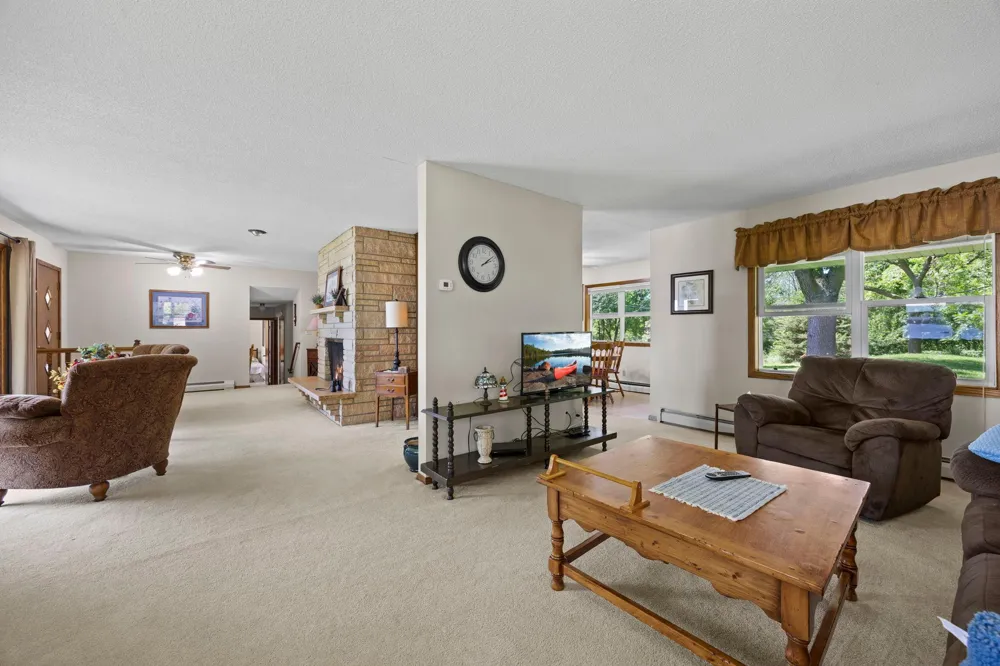 11040 N Shore Road Waconia, MN 55387