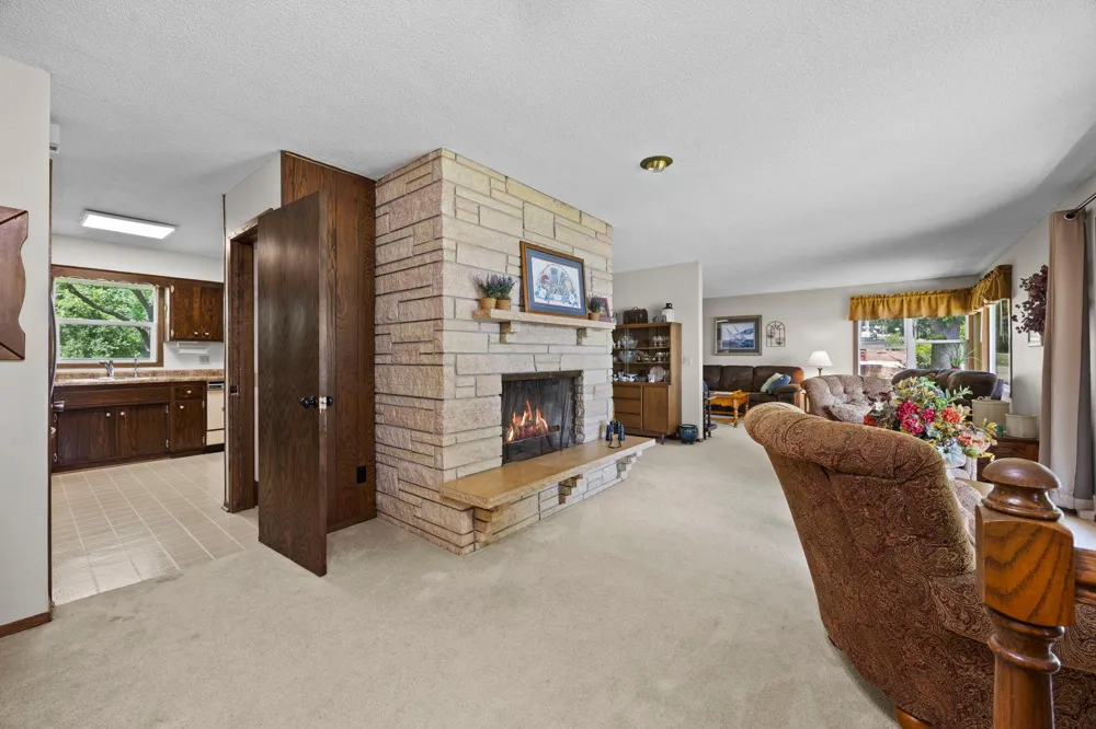 11040 N Shore Road Waconia, MN 55387