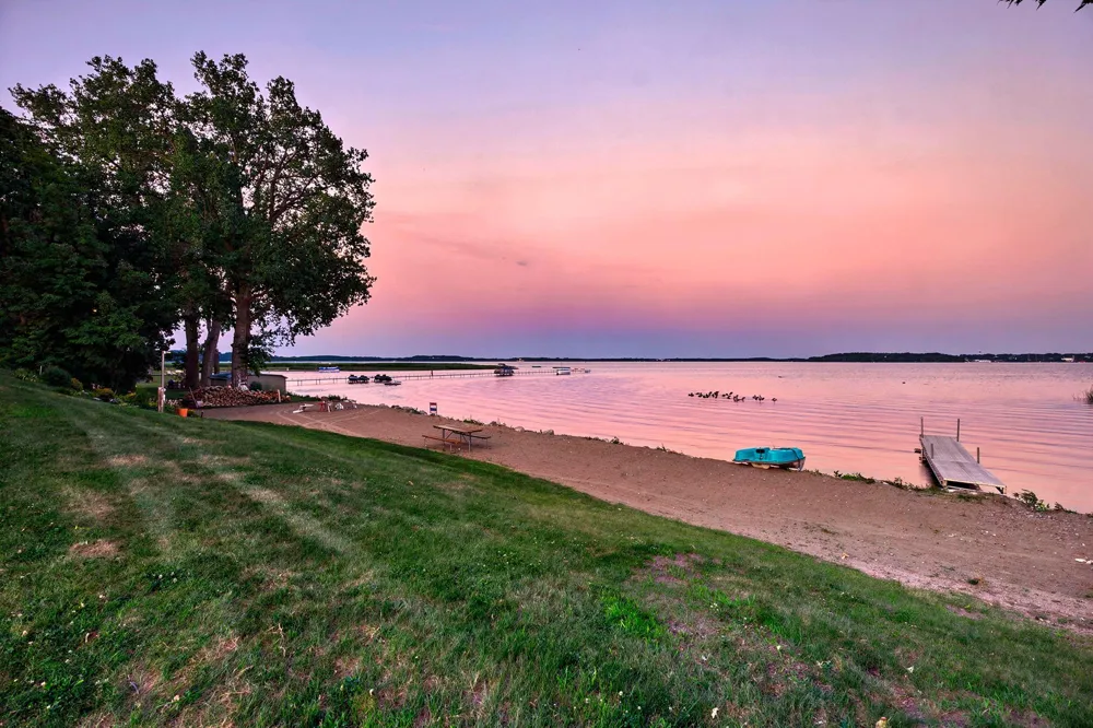 11040 N Shore Road Waconia, MN 55387