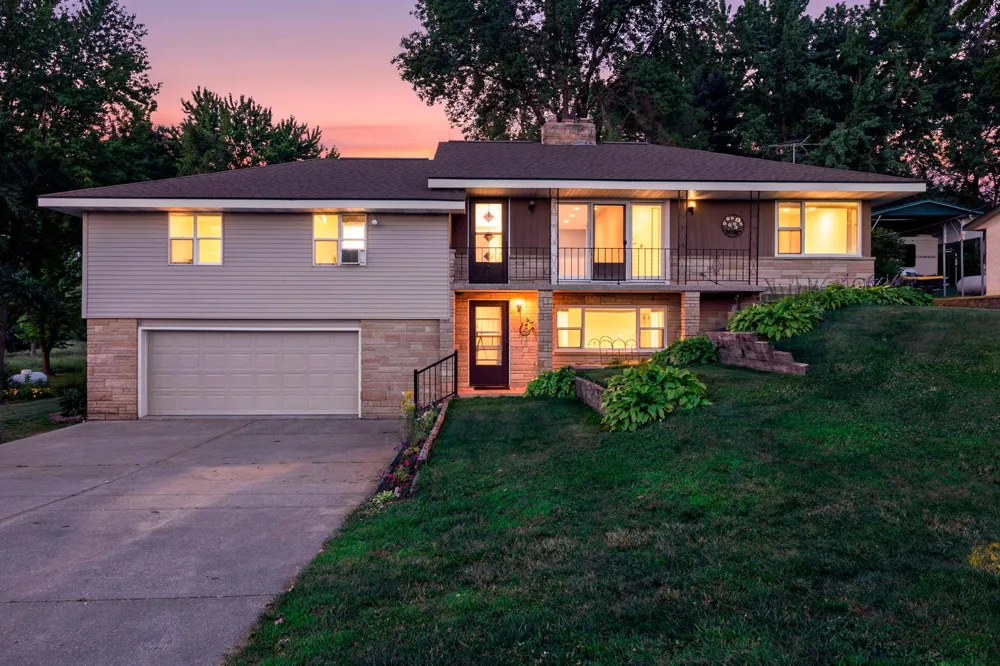 11040 N Shore Road Waconia, MN 55387