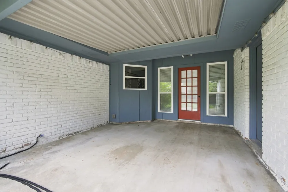 2005 Yorkstown Drive Ennis, TX 75119