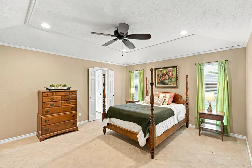 2005 Yorkstown Drive Ennis, TX 75119