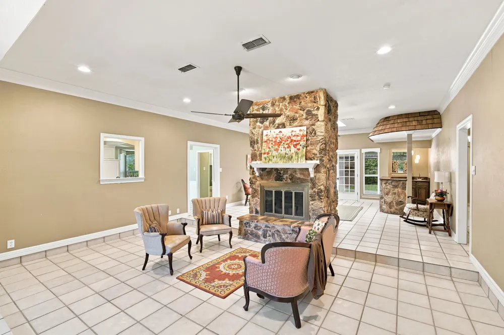 2005 Yorkstown Drive Ennis, TX 75119