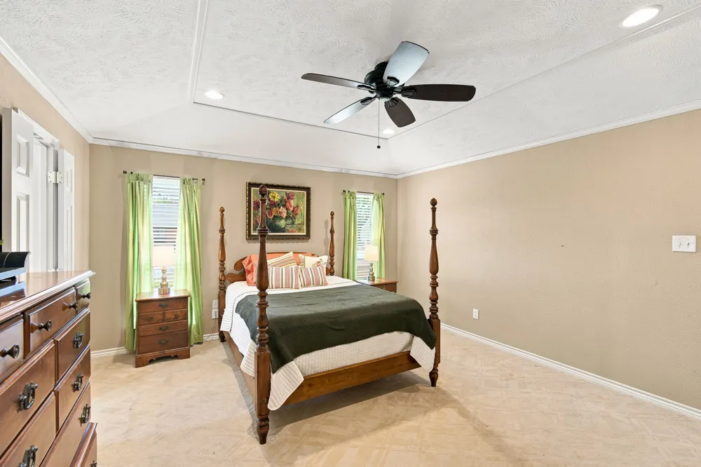 2005 Yorkstown Drive Ennis, TX 75119