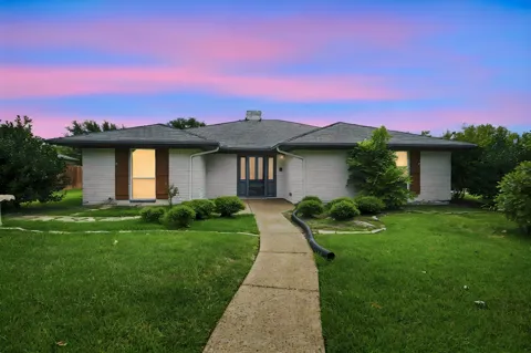2005 Yorkstown Drive