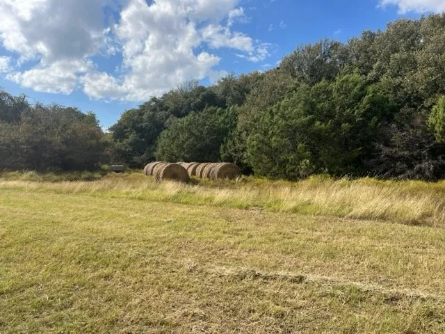 300 E 3rd Street Iredell, TX 76649