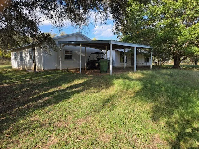 300 E 3rd Street Iredell, TX 76649
