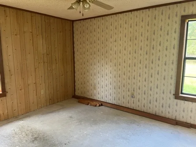 300 E 3rd Street Iredell, TX 76649