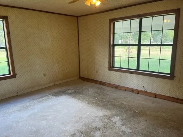 300 E 3rd Street Iredell, TX 76649