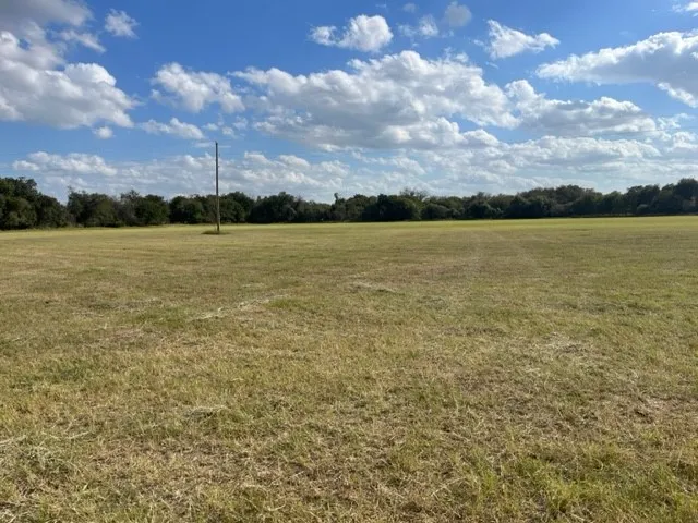 300 E 3rd Street Iredell, TX 76649