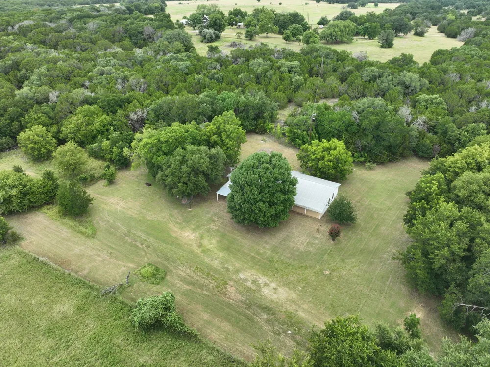 300 E 3rd Street Iredell, TX 76649