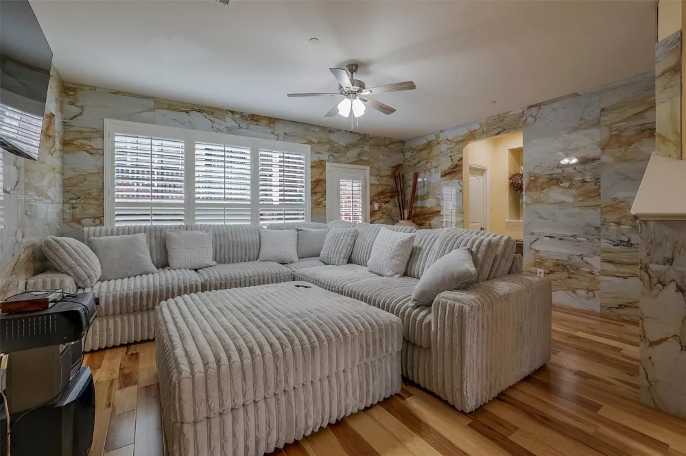 1429 Fox Run Drive Irving, TX 75063