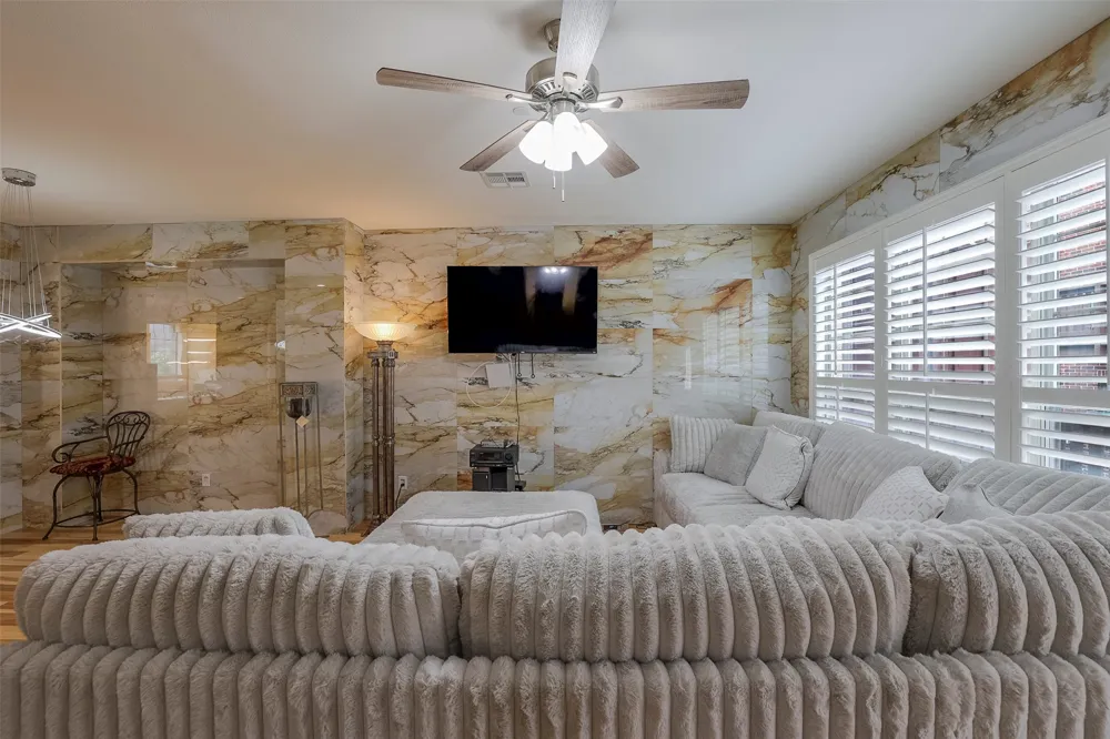 1429 Fox Run Drive Irving, TX 75063