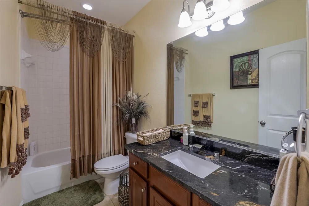 1429 Fox Run Drive Irving, TX 75063