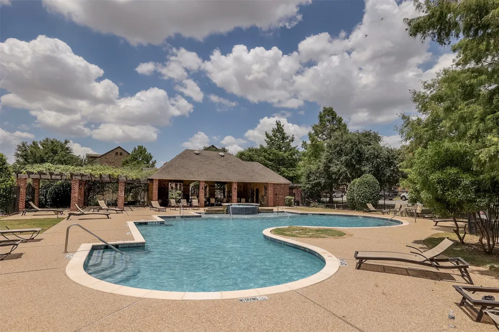 1429 Fox Run Drive Irving, TX 75063