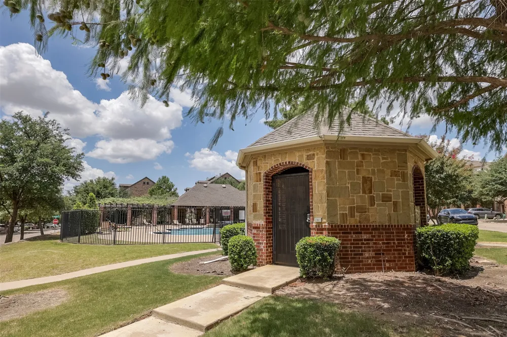 1429 Fox Run Drive Irving, TX 75063