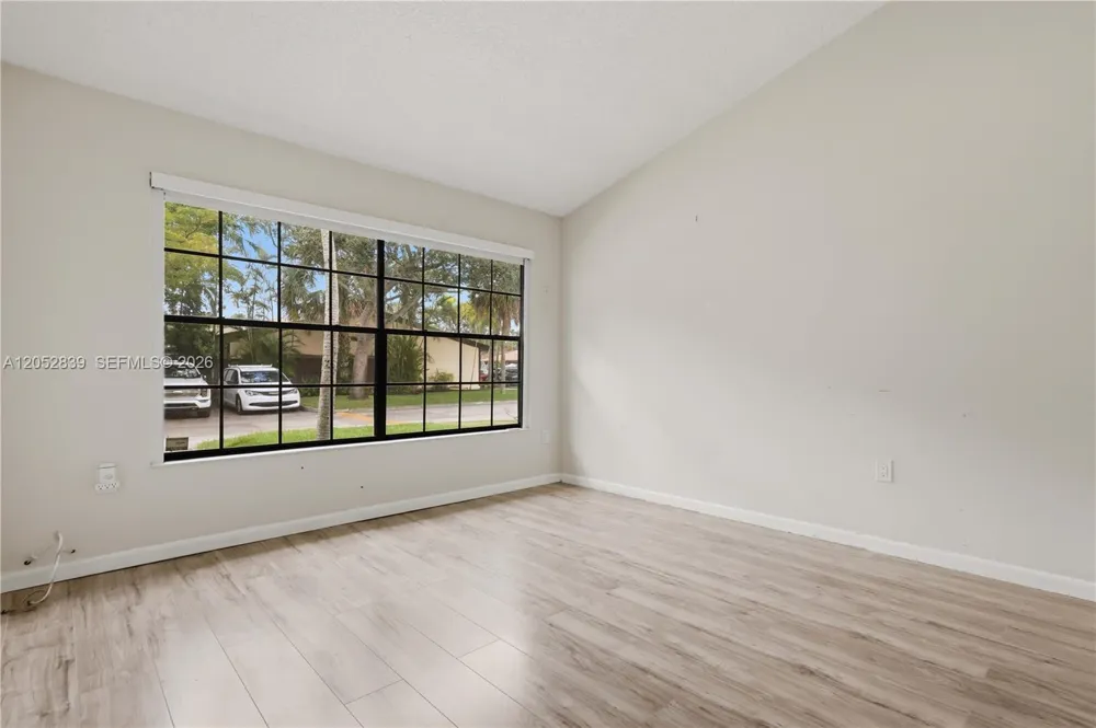 10680 Cherry Ave Pembroke Pines, FL 33026