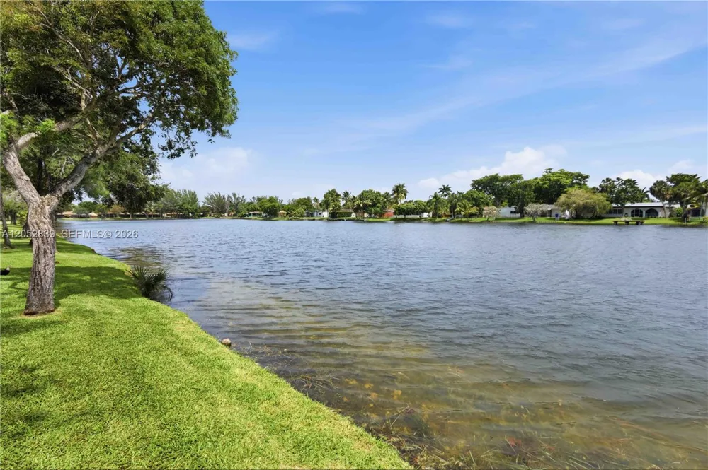 10680 Cherry Ave Pembroke Pines, FL 33026