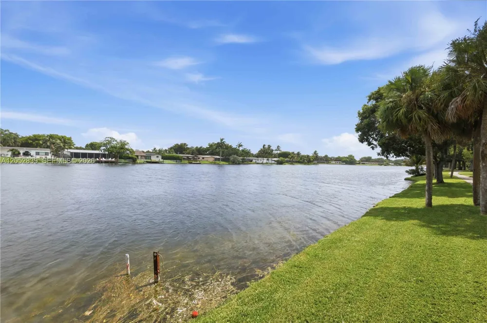 10680 Cherry Ave Pembroke Pines, FL 33026