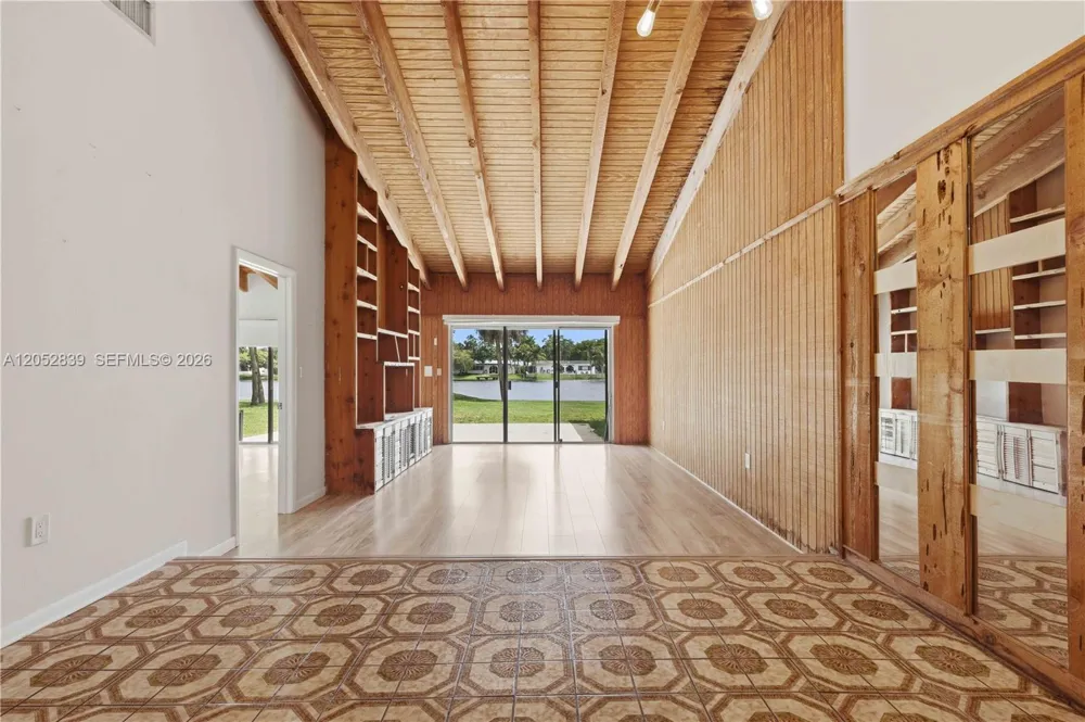 10680 Cherry Ave Pembroke Pines, FL 33026