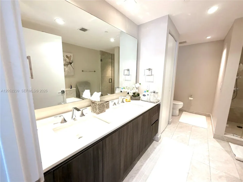 488 NE 18th St #3210 Miami, FL 33132