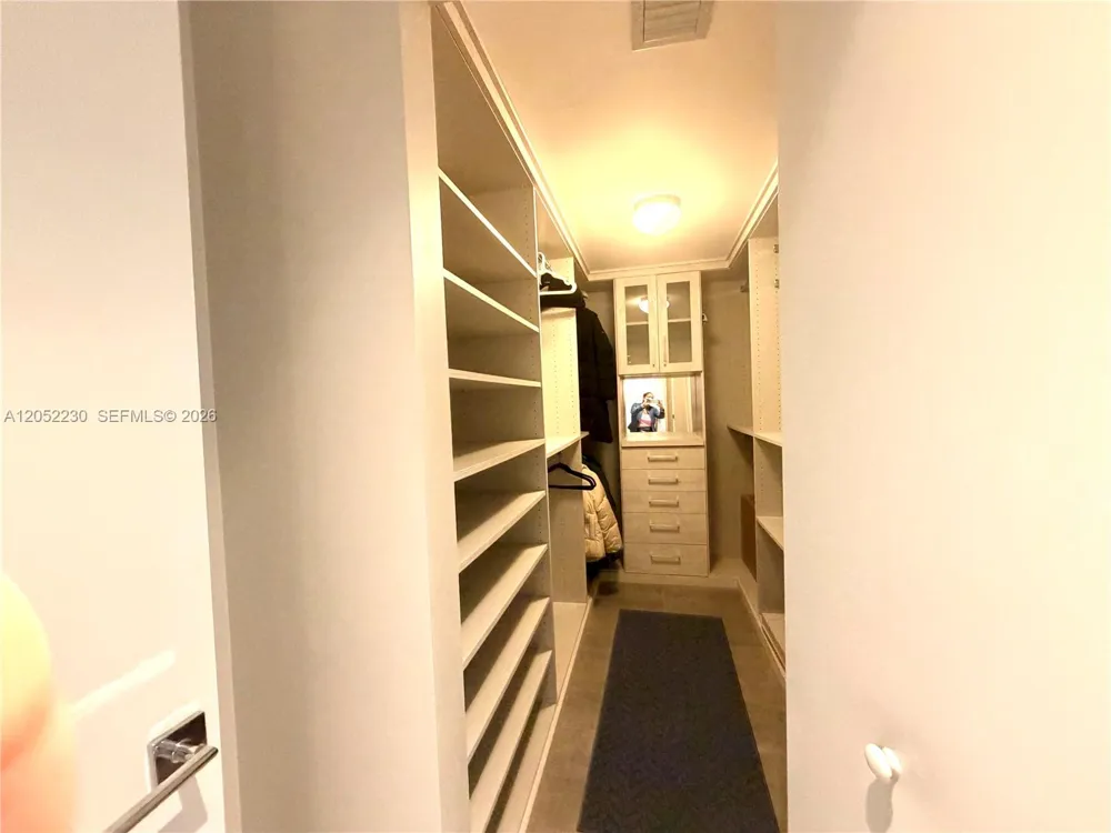 488 NE 18th St #3210 Miami, FL 33132