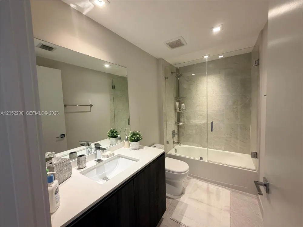 488 NE 18th St #3210 Miami, FL 33132
