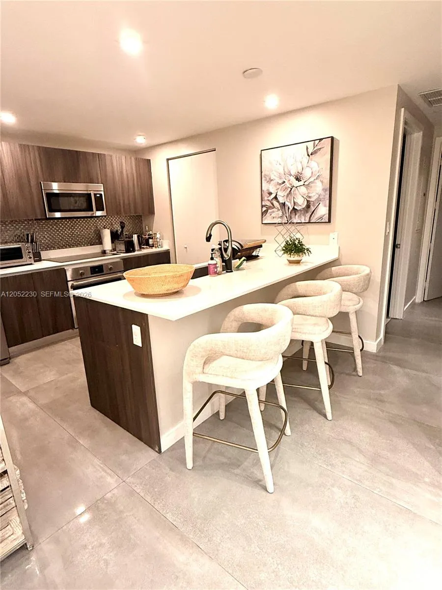 488 NE 18th St #3210 Miami, FL 33132