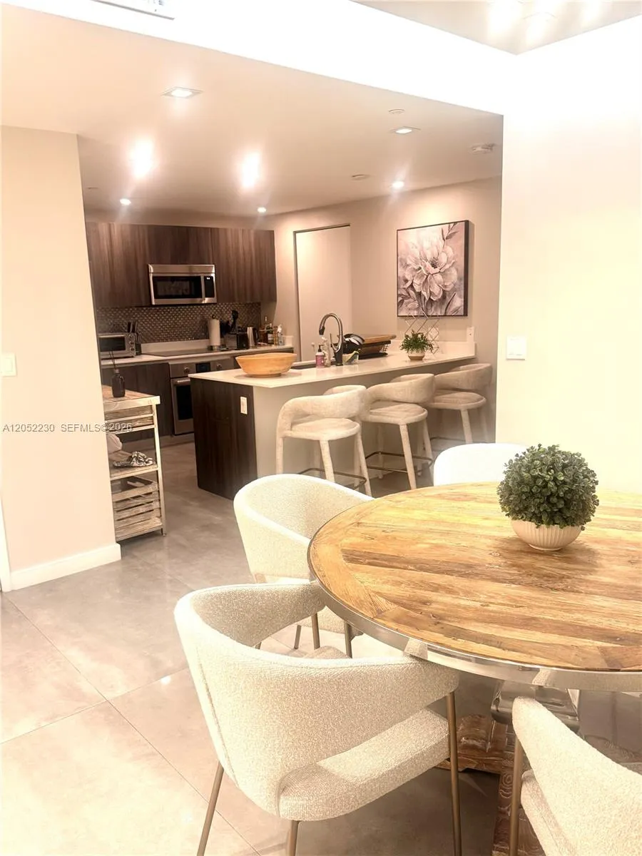 488 NE 18th St #3210 Miami, FL 33132