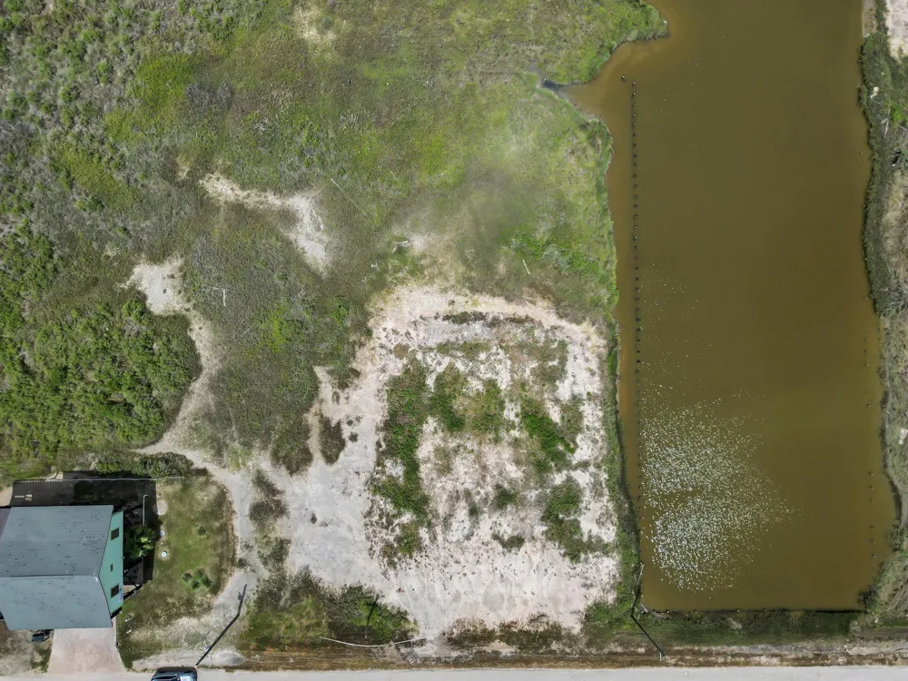 3307 Sailfish Port Bolivar, TX 77650