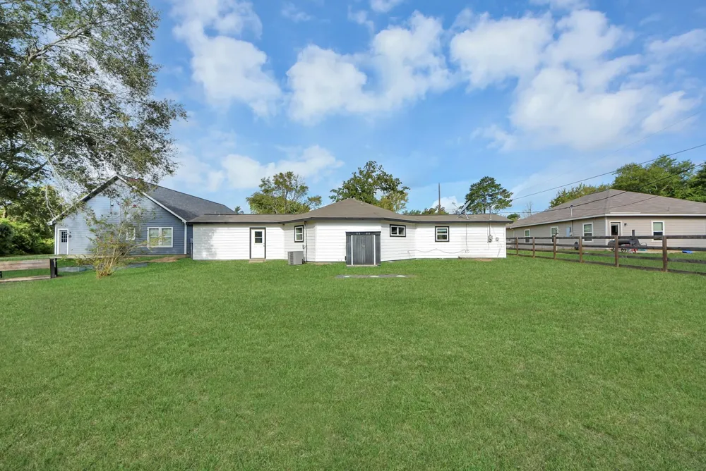 26562 Armadillo Drive Hempstead, TX 77445