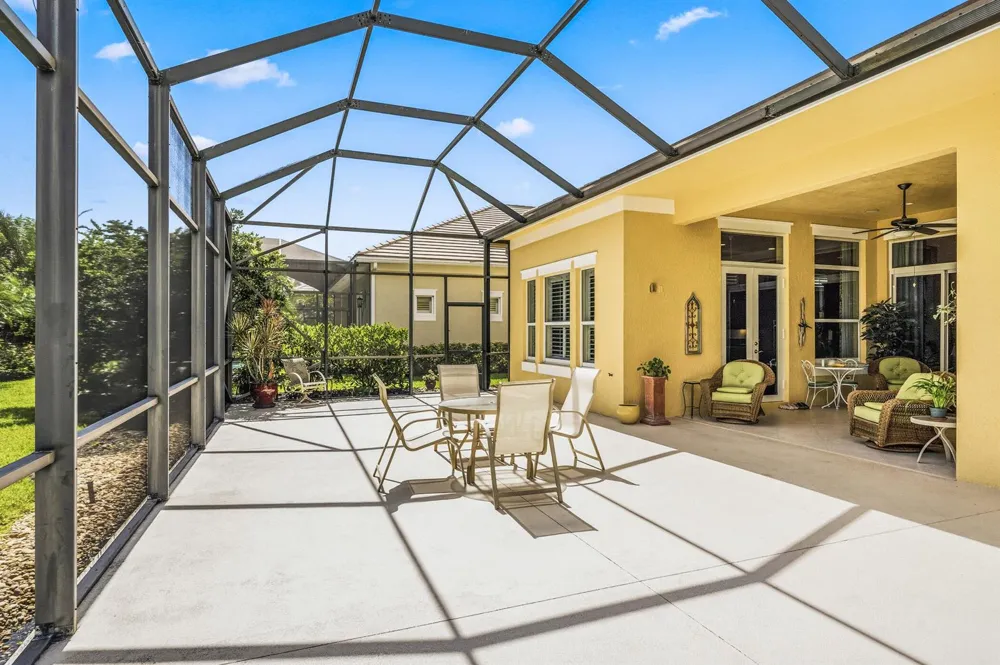 1065 RIVER WIND CIRCLE Vero Beach, FL 32967