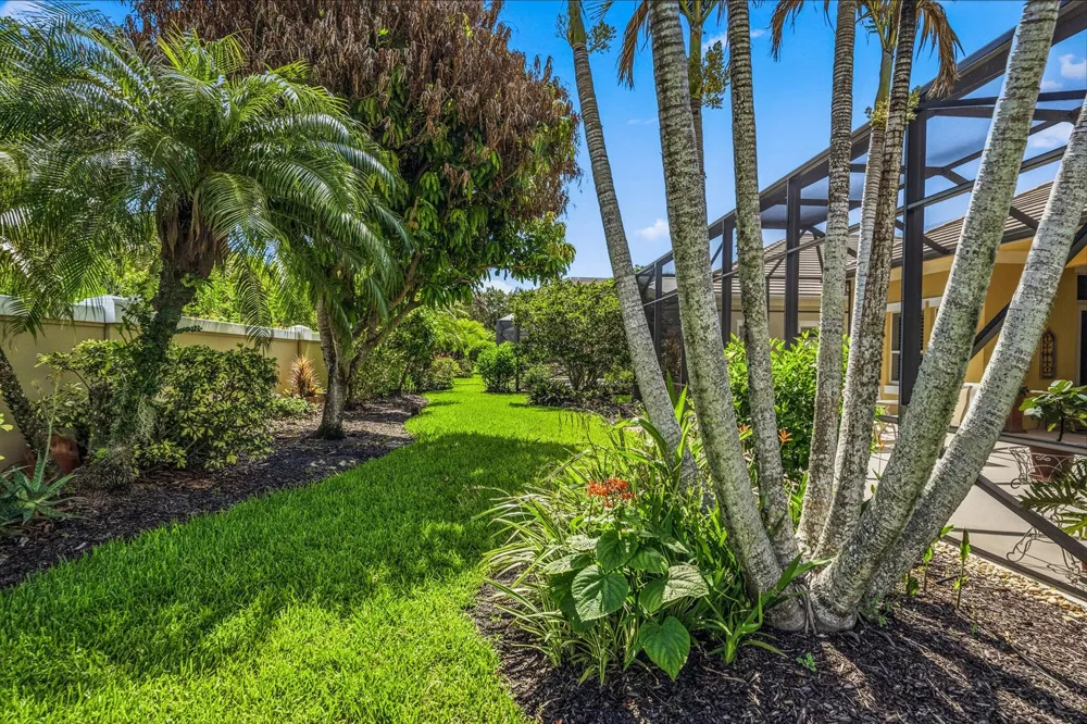 1065 RIVER WIND CIRCLE Vero Beach, FL 32967