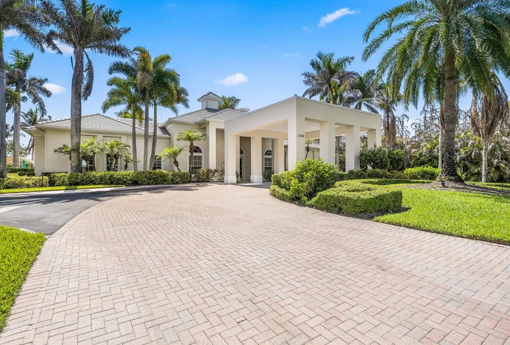 1065 RIVER WIND CIRCLE Vero Beach, FL 32967