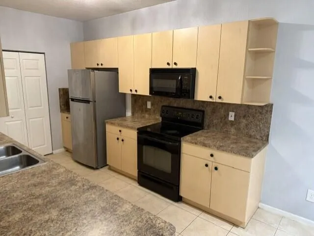 3569 FOREST HILL BOULEVARD #115 Palm Springs, FL 33406