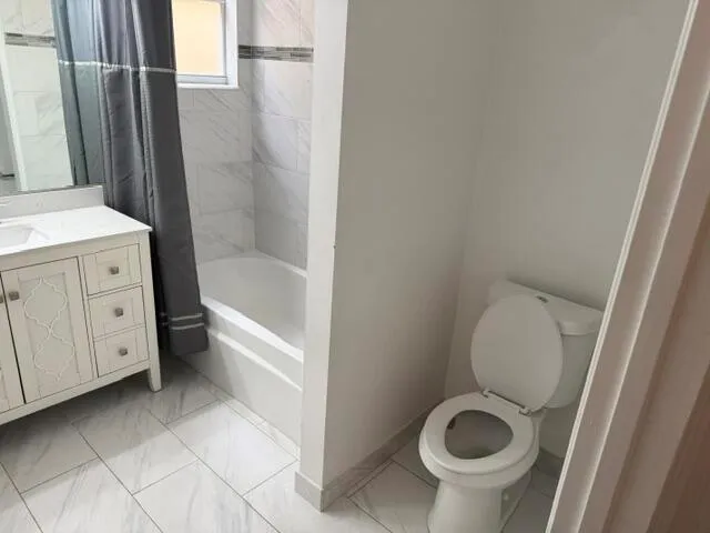 3569 FOREST HILL BOULEVARD #115 Palm Springs, FL 33406