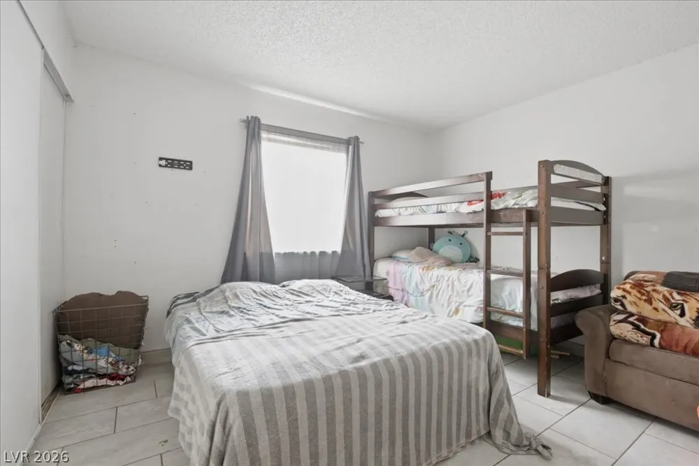 6148 Camino De Rosa Drive Las Vegas, NV 89108