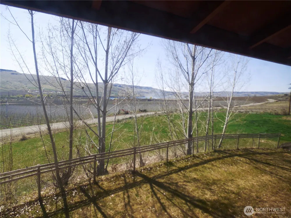 543 Jack Wells Road Bridgeport, WA 98813