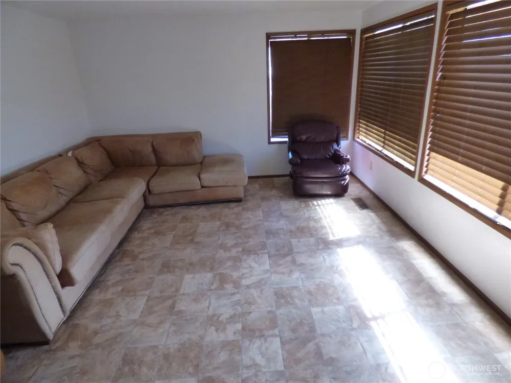 543 Jack Wells Road Bridgeport, WA 98813