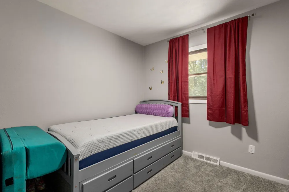 2135 S 13th Street Niles, MI 49120